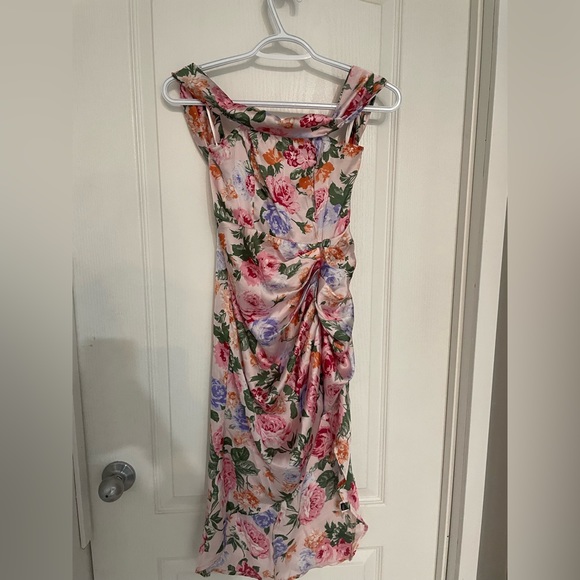 Off the shoulder dress - Picture 1 of 2